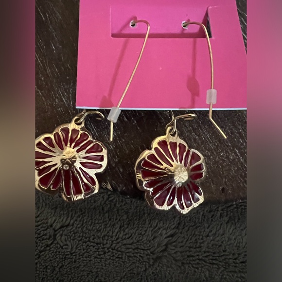 Betsey Johnson Gold and Red Floral Rhinestone Earrings. - Picture 5 of 6